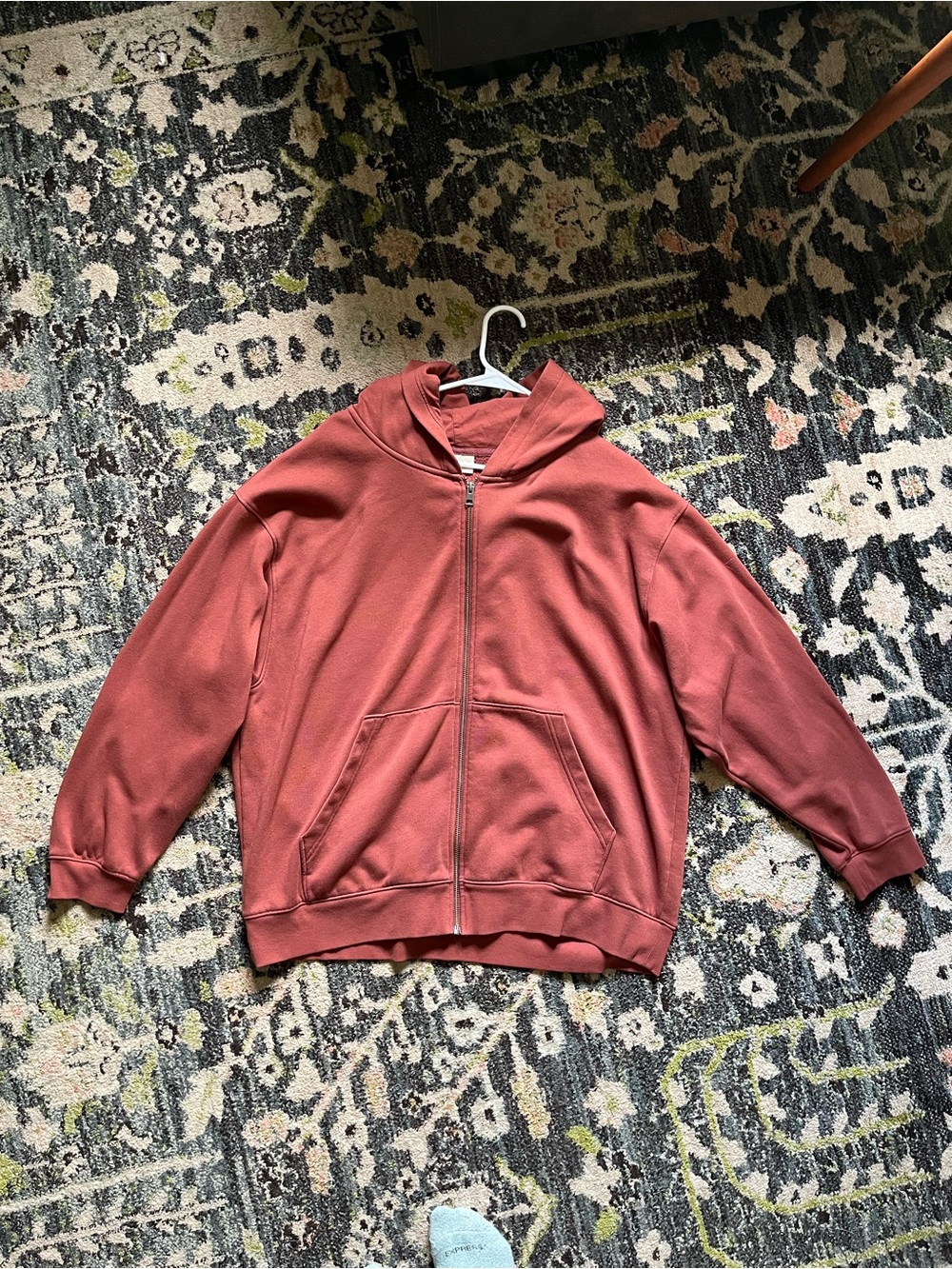 Universal thread burgandy zip up hoodie